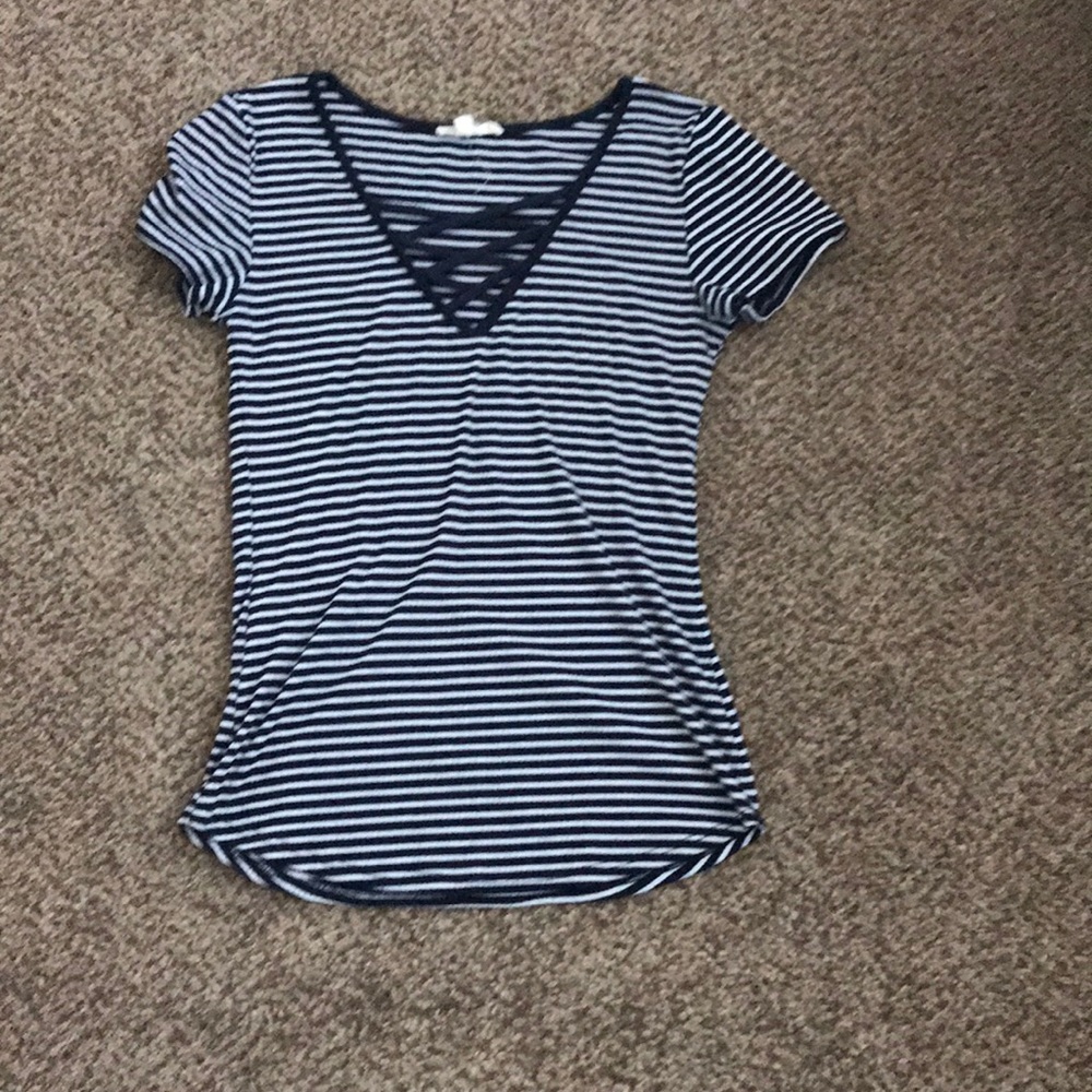 Short sleeve tee